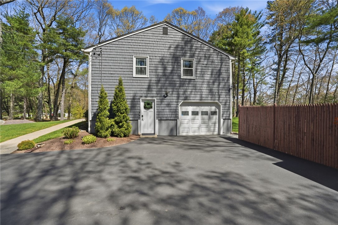 75 OAK DELL Circle