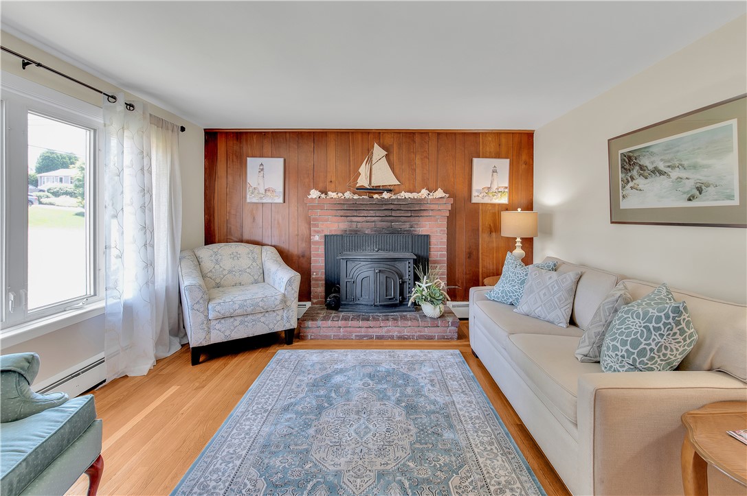 85 Treasure Road