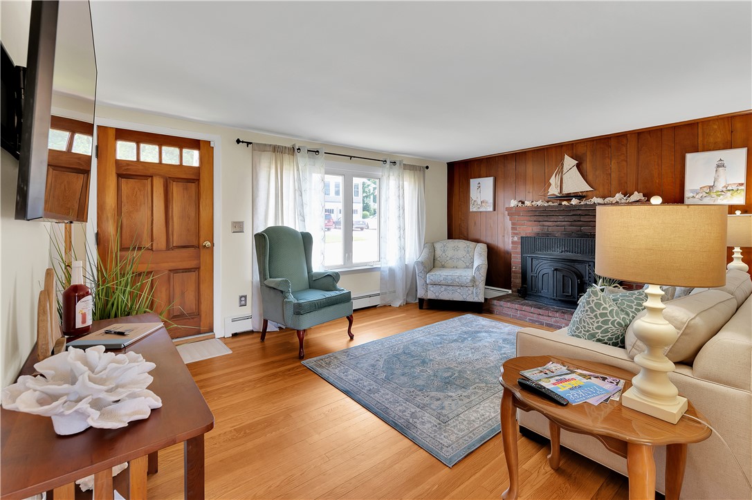85 Treasure Road