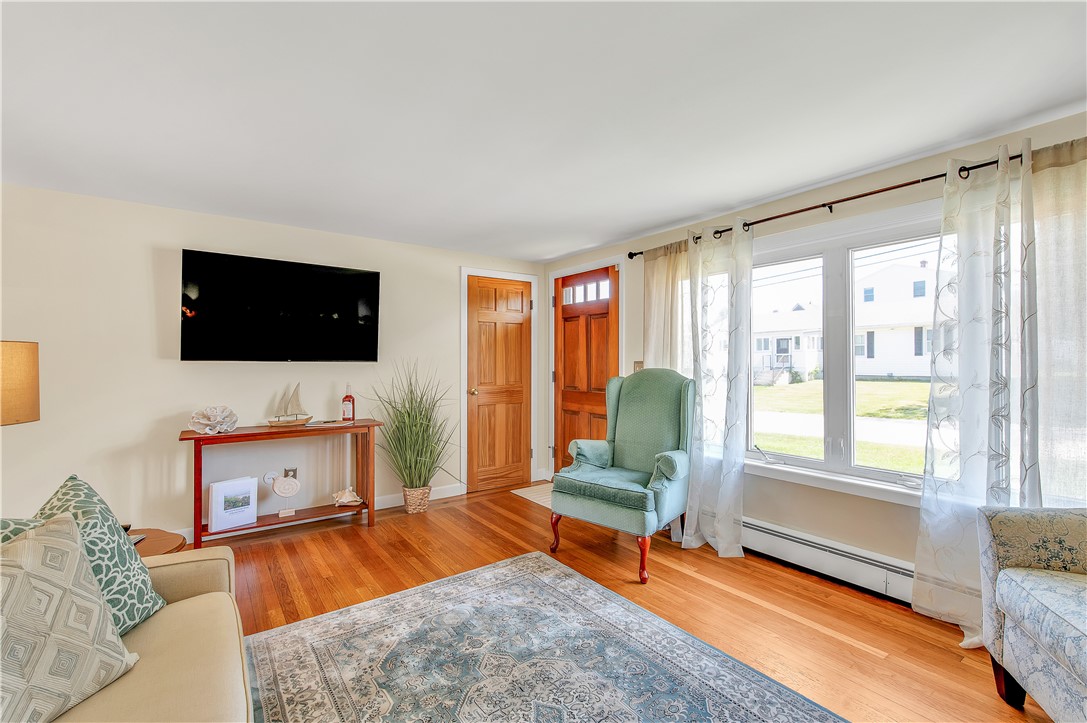 85 Treasure Road