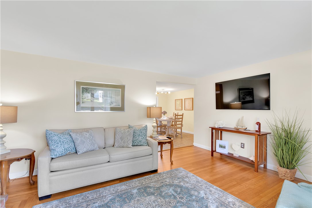 85 Treasure Road