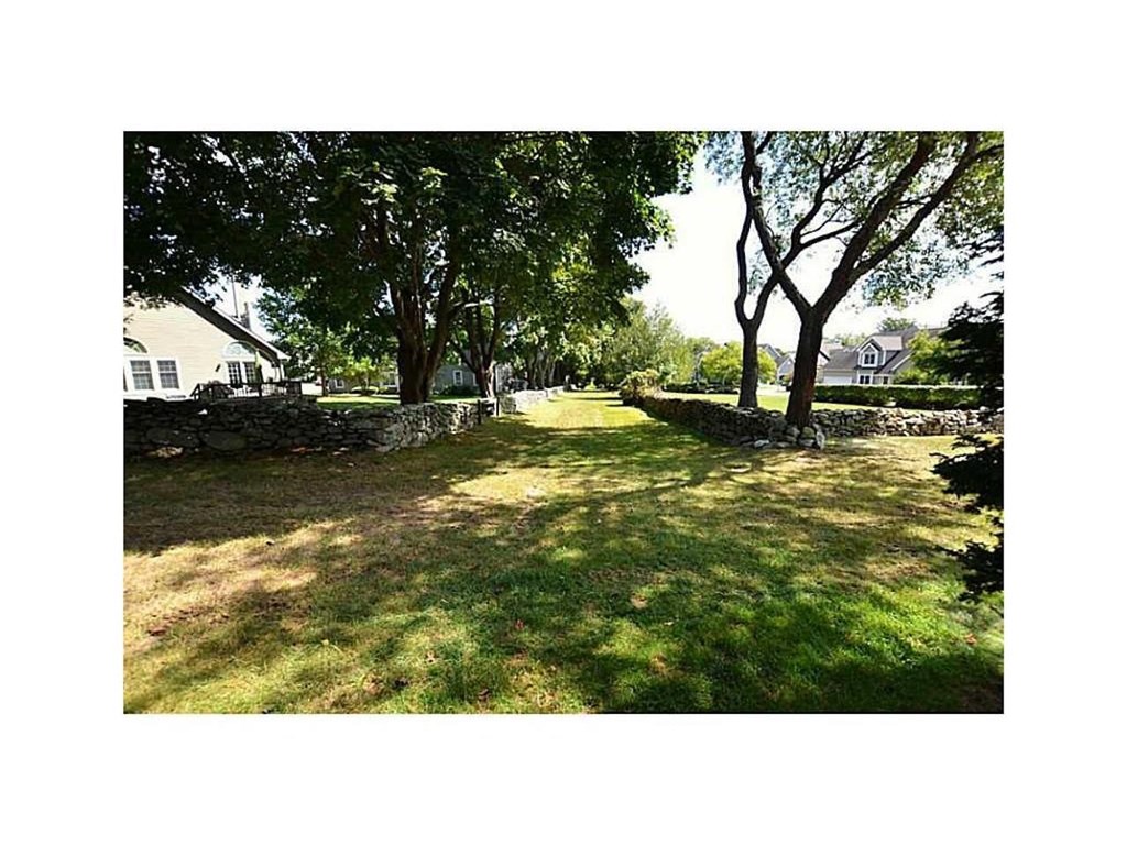 2 Weetamoe Farm Drive