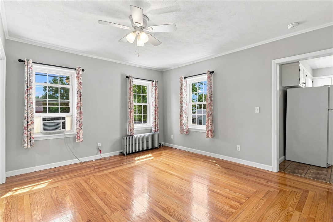 51 Pettaconsett Avenue