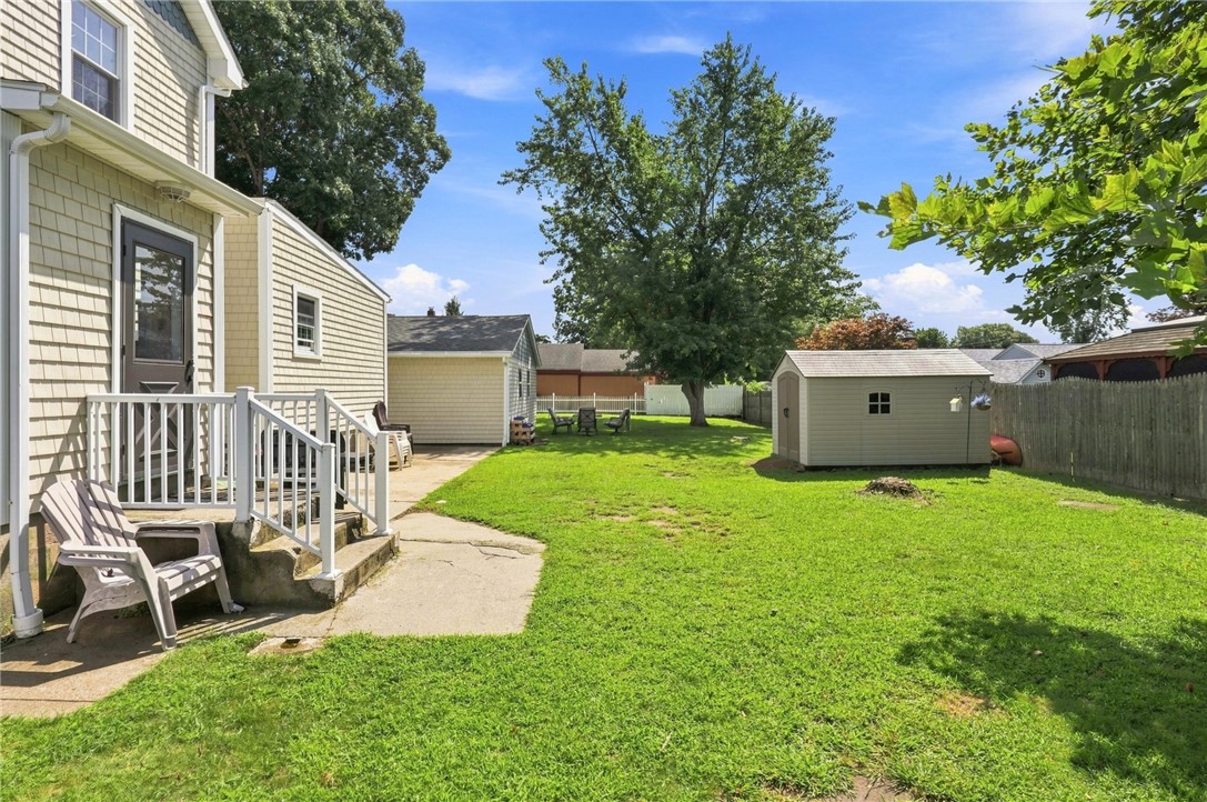 51 Pettaconsett Avenue