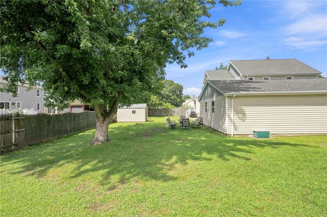 51 Pettaconsett Avenue