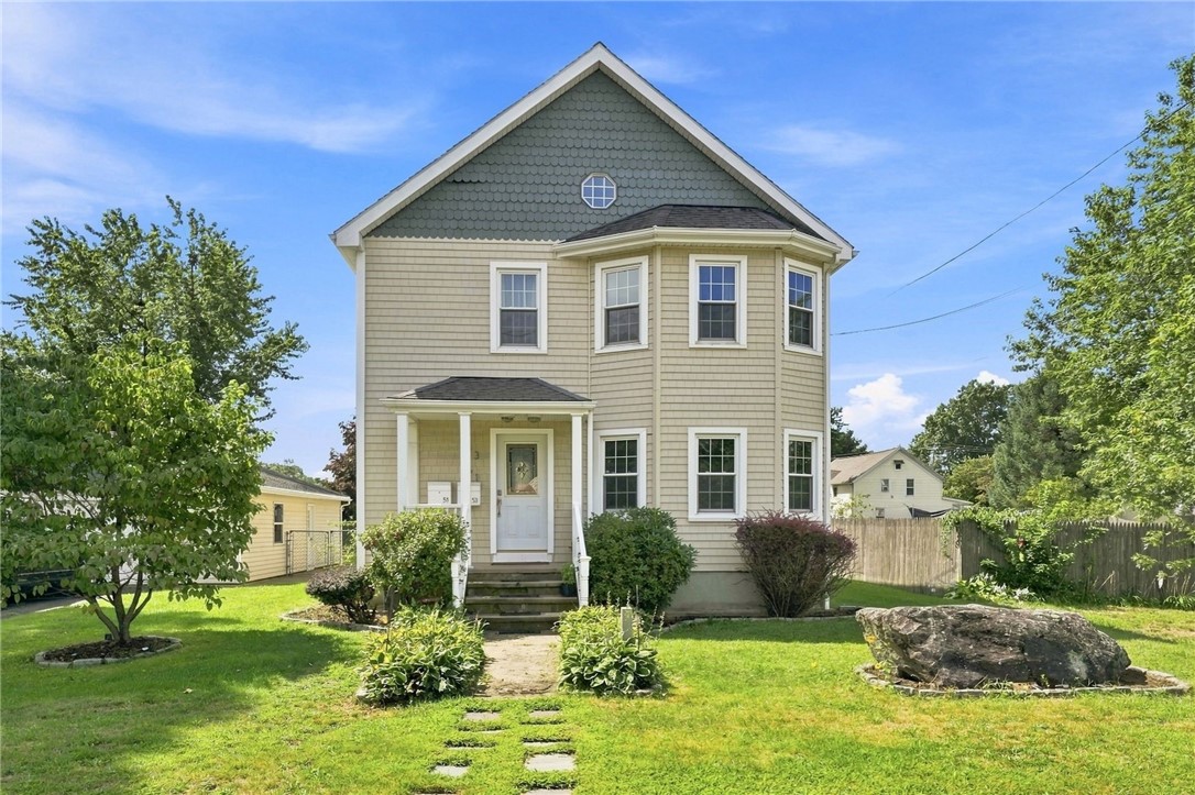 51 Pettaconsett Avenue