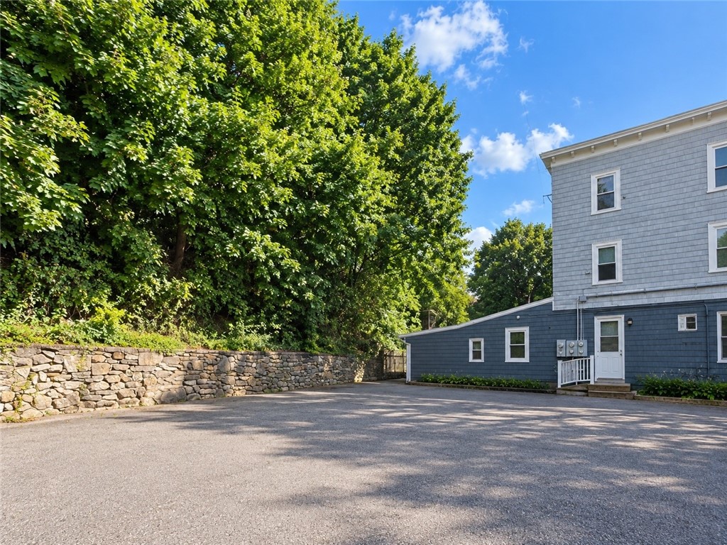 274 Diamond Hill Road