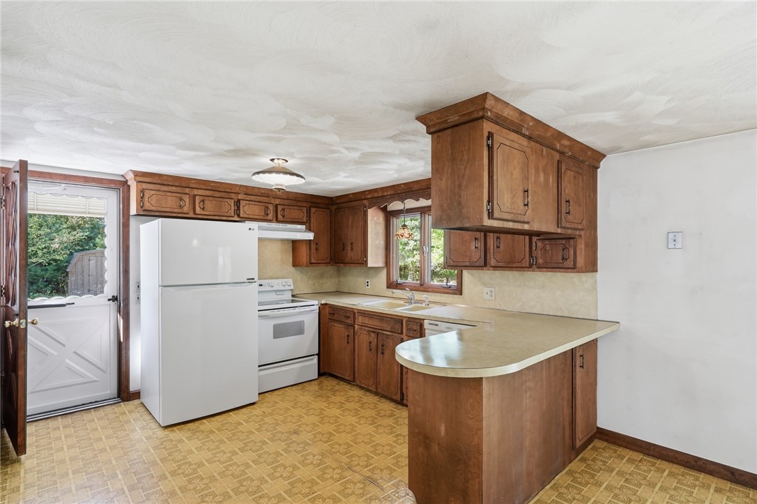 19 Crestwood Drive