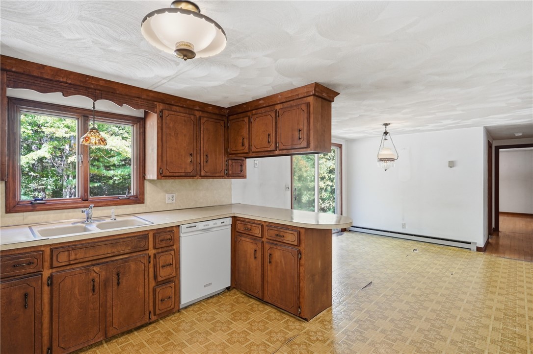 19 Crestwood Drive