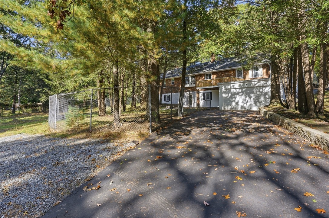 82 Mapleville Road