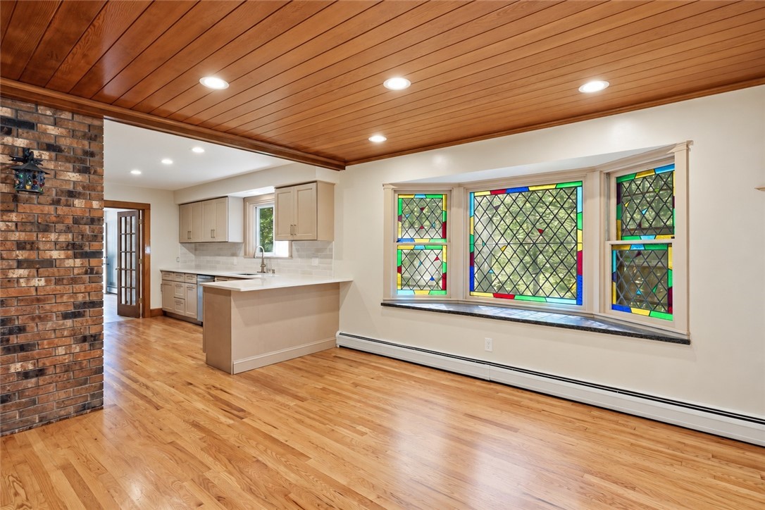 82 Mapleville Road