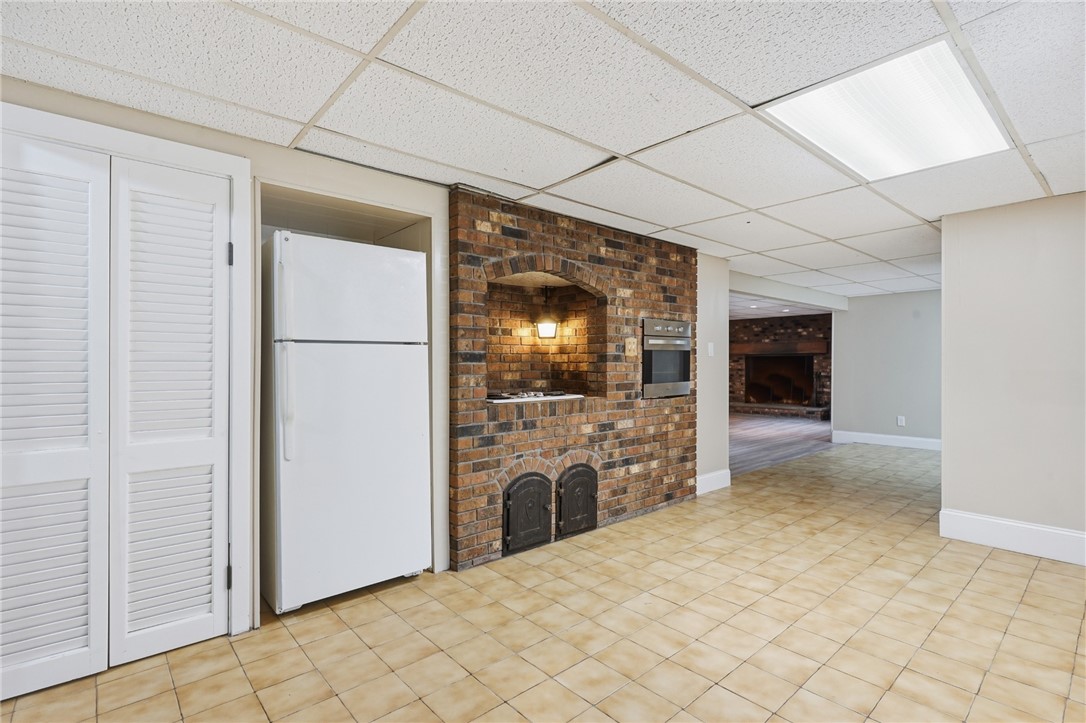 82 Mapleville Road