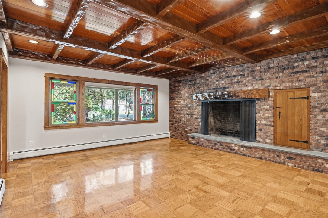 82 Mapleville Road