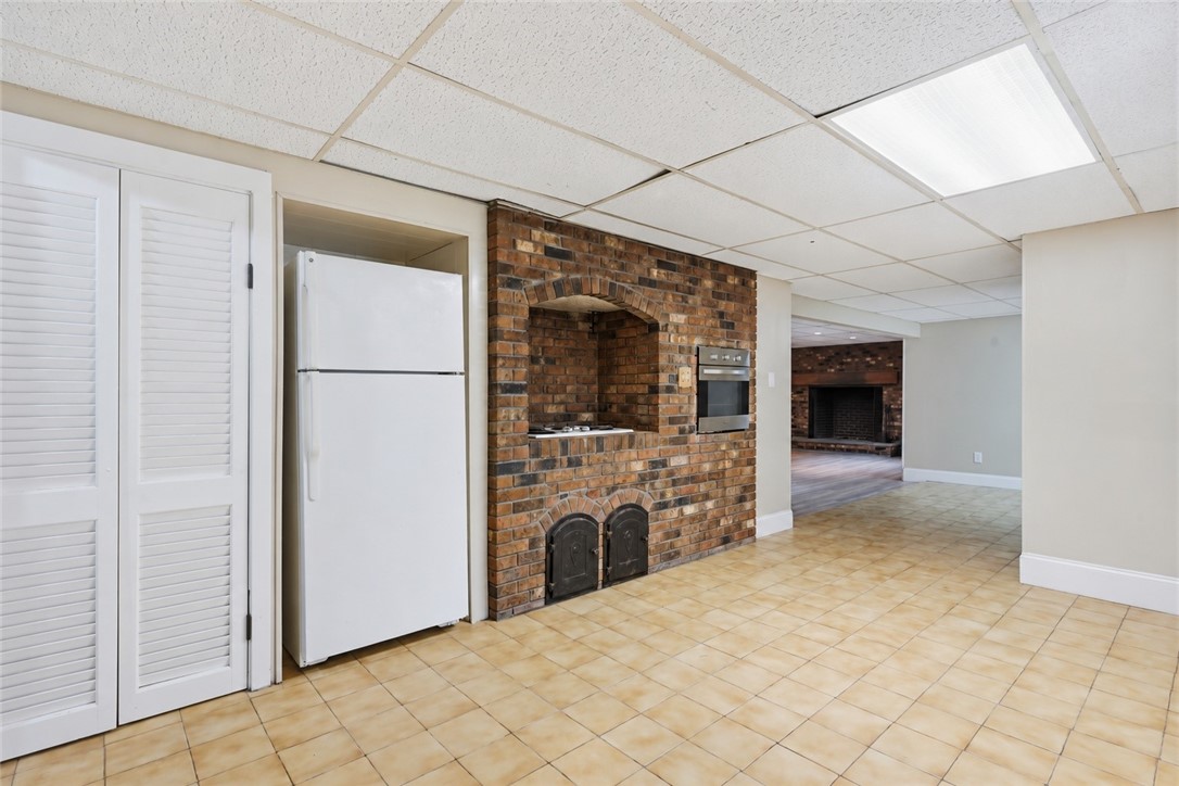 82 Mapleville Road