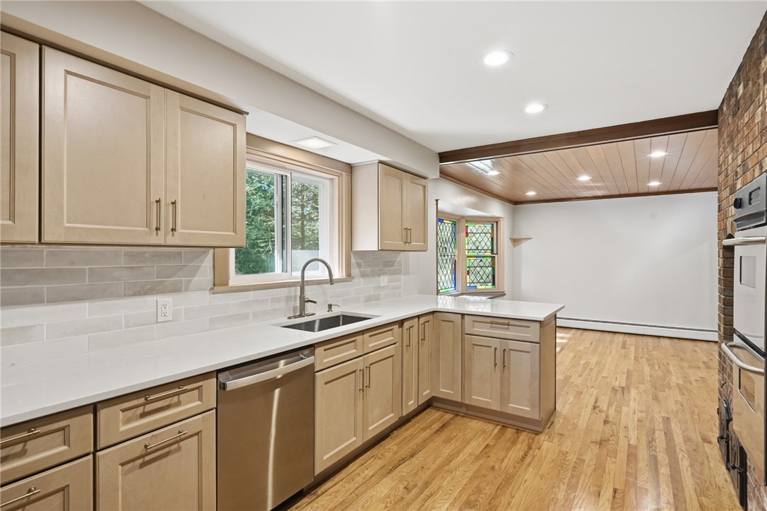 82 Mapleville Road