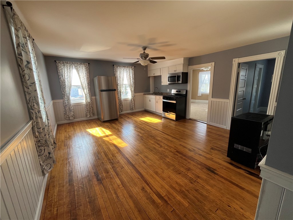 350 Metacom Avenue 2