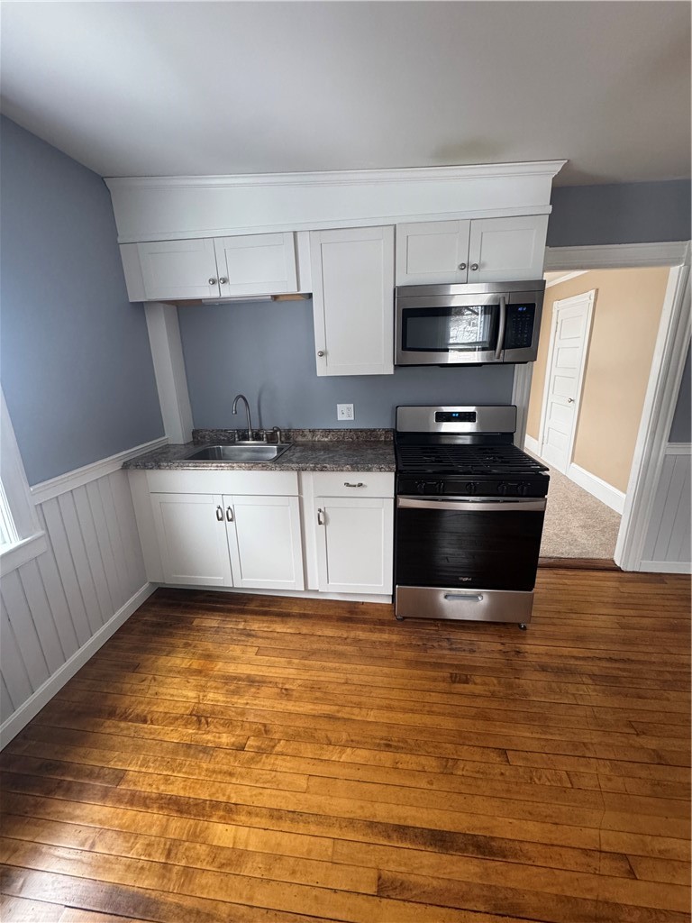350 Metacom Avenue 2