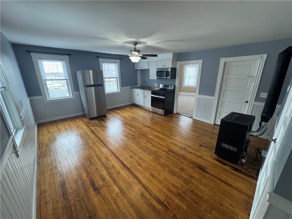350 Metacom Avenue 2