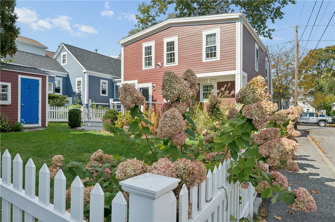 114 Constitution Street