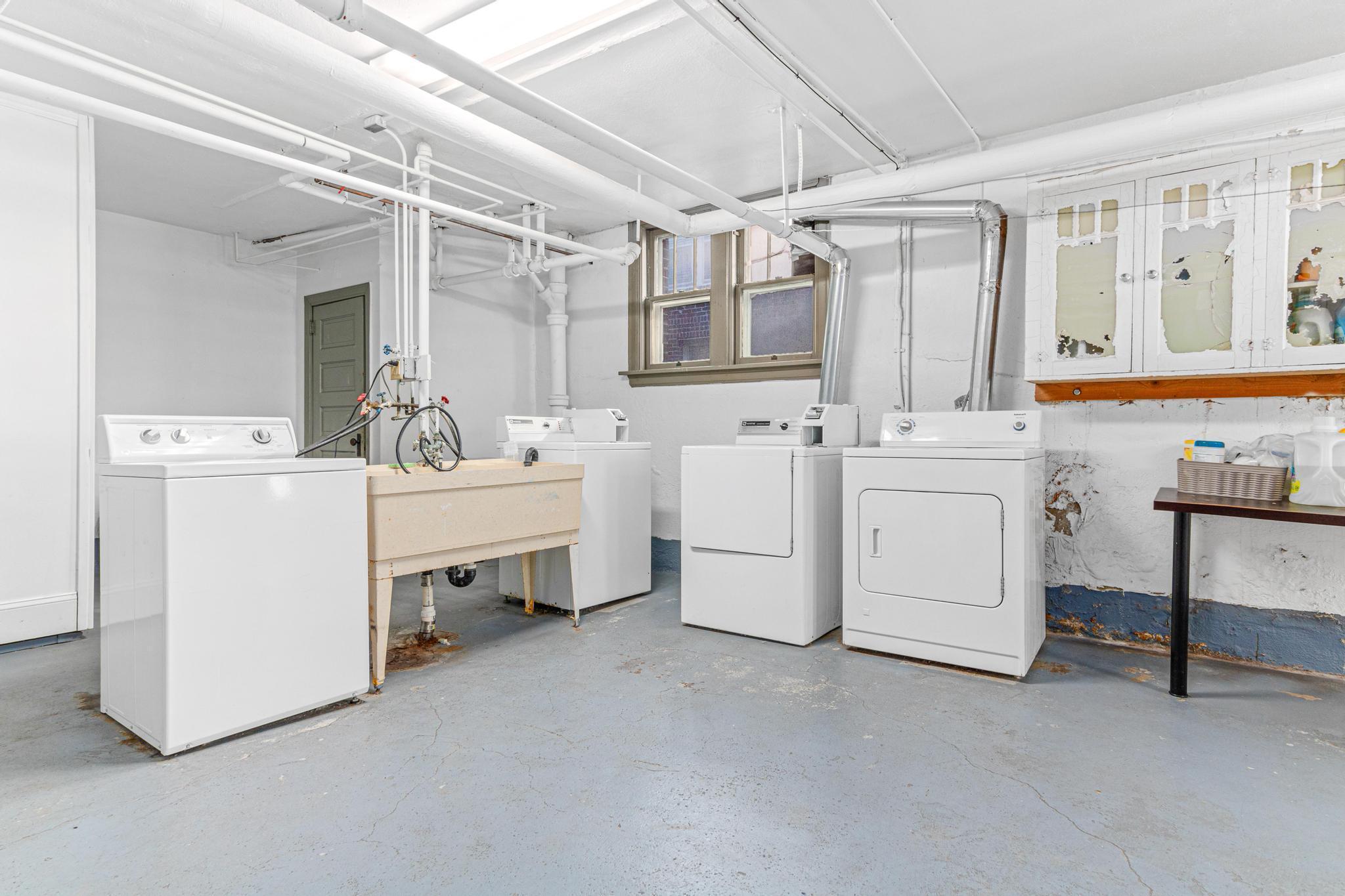 4319 Bryant Avenue S Unit: C204