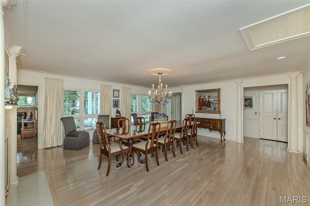 24 Twin Springs Lane