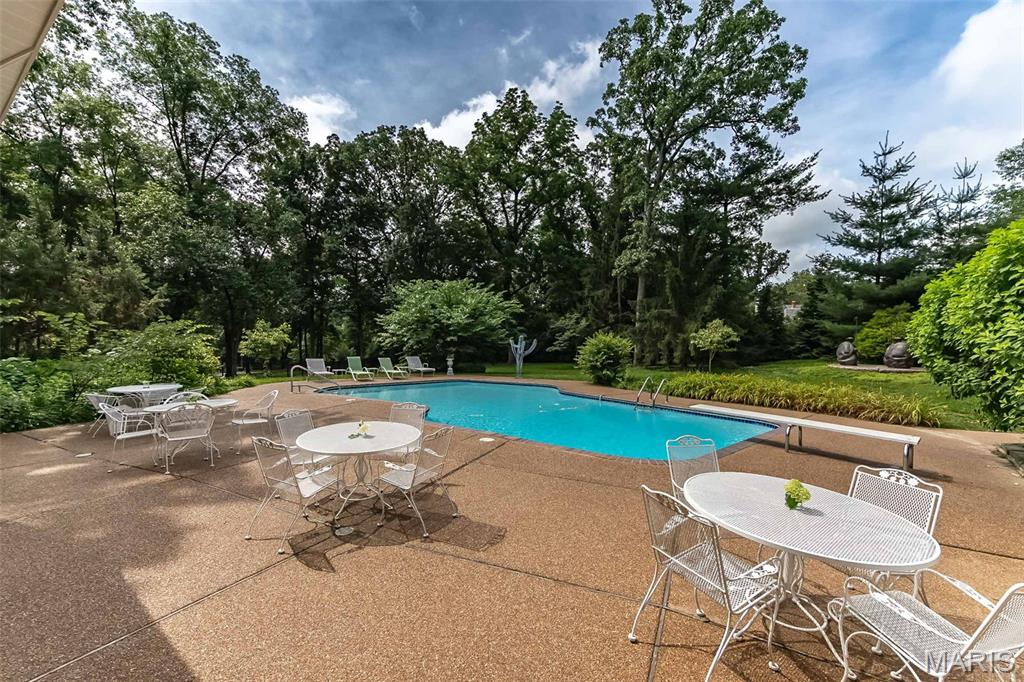 24 Twin Springs Lane