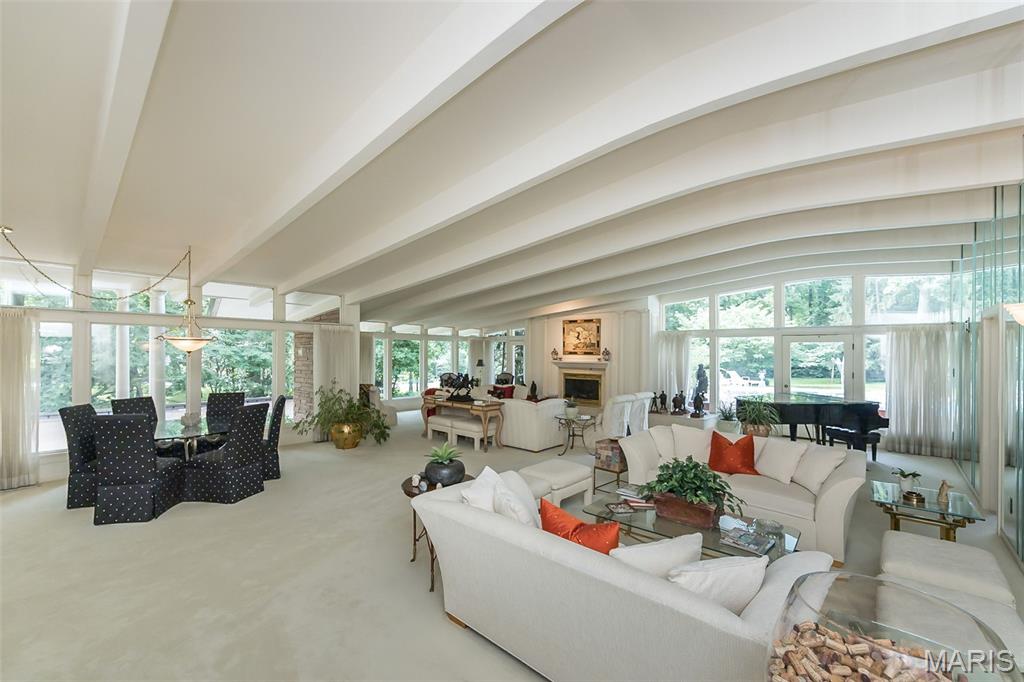 24 Twin Springs Lane