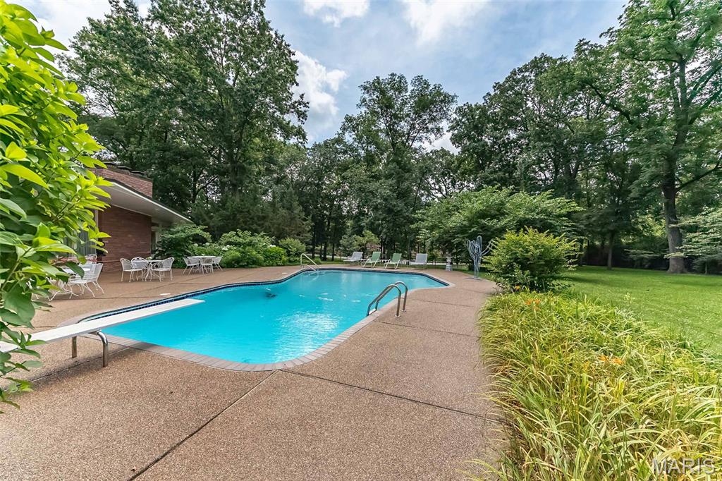 24 Twin Springs Lane