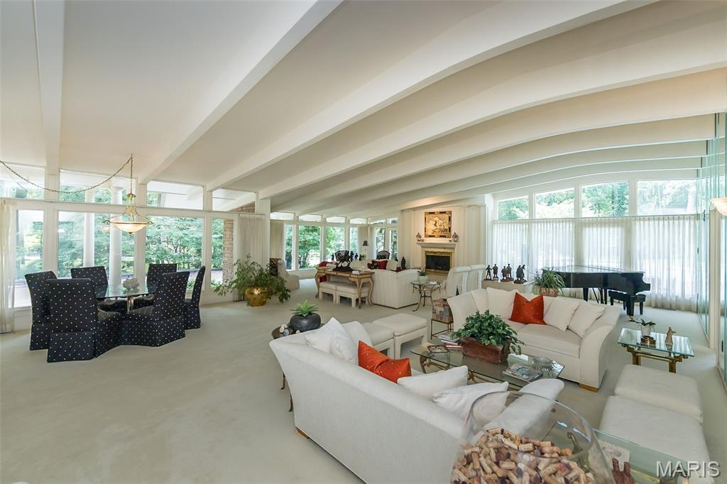 24 Twin Springs Lane