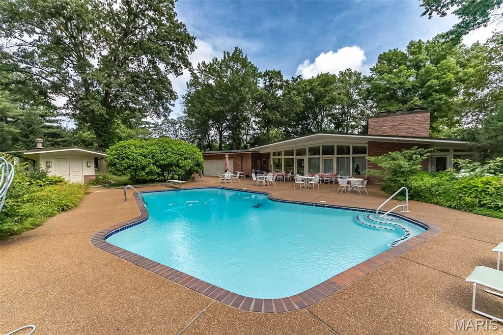 24 Twin Springs Lane