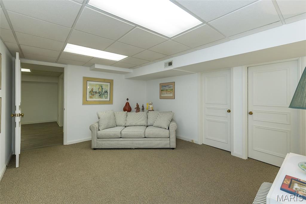 24 Twin Springs Lane