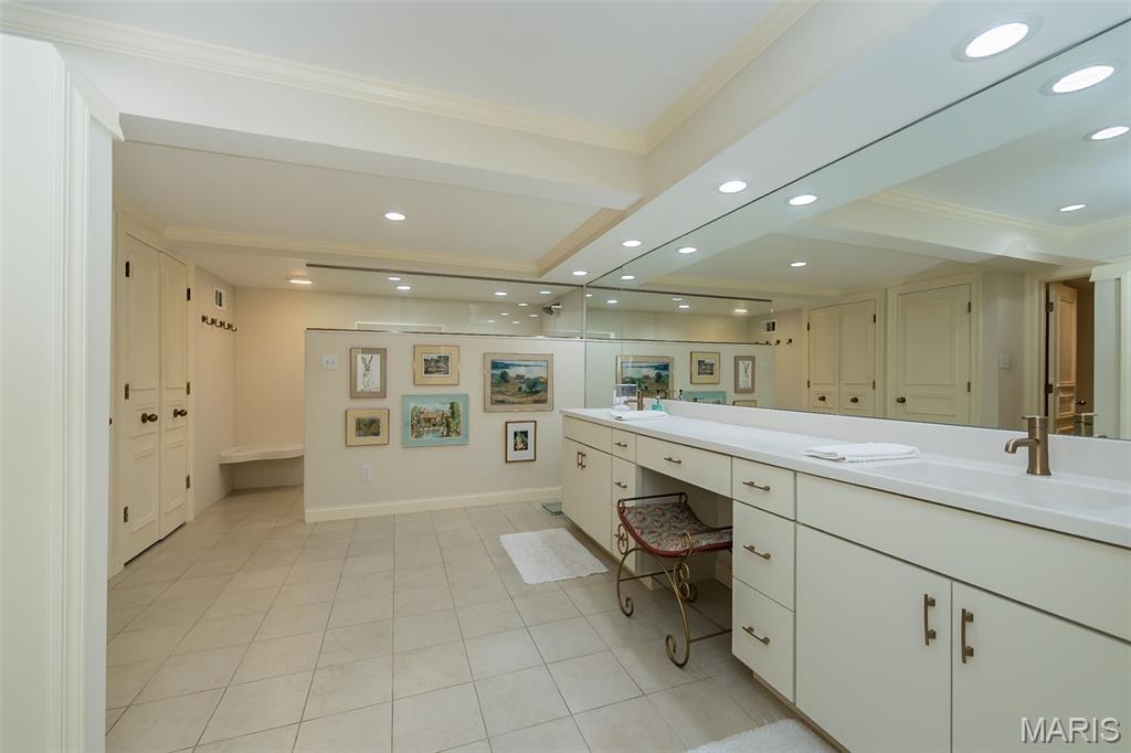 24 Twin Springs Lane