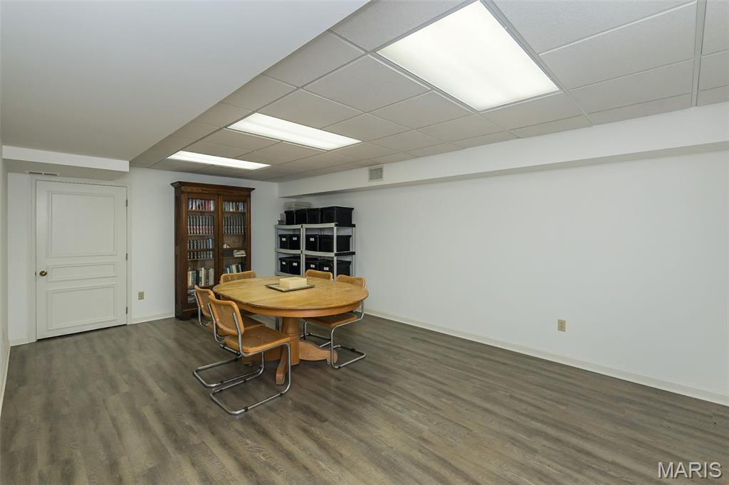 24 Twin Springs Lane