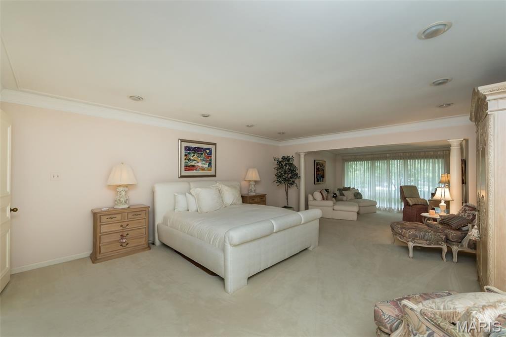 24 Twin Springs Lane