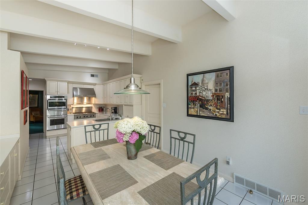 24 Twin Springs Lane