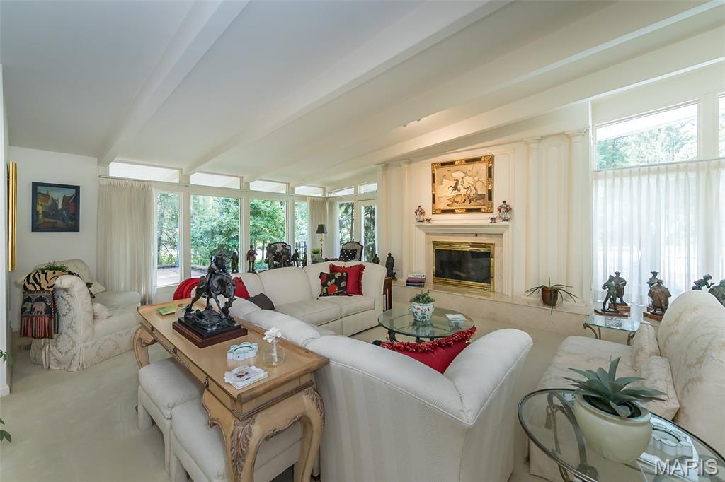 24 Twin Springs Lane