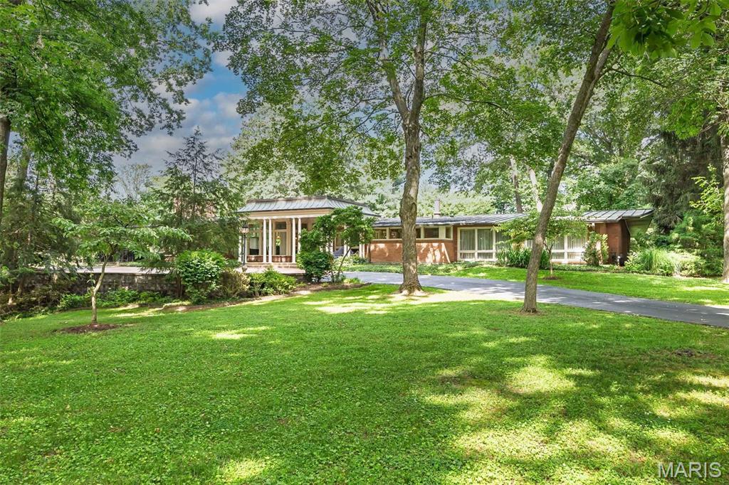 24 Twin Springs Lane