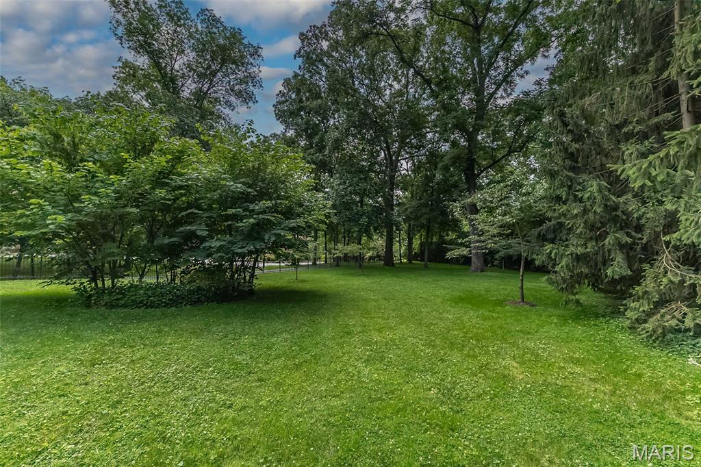 24 Twin Springs Lane