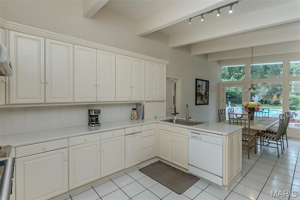 24 Twin Springs Lane