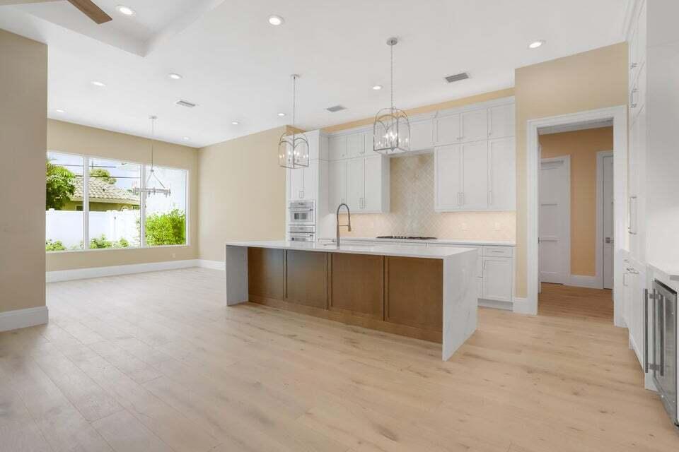 499 NE 6th Street
