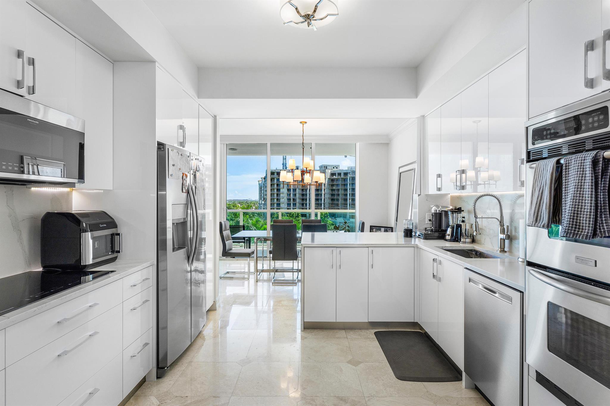 550 SE Mizner Boulevard B-707