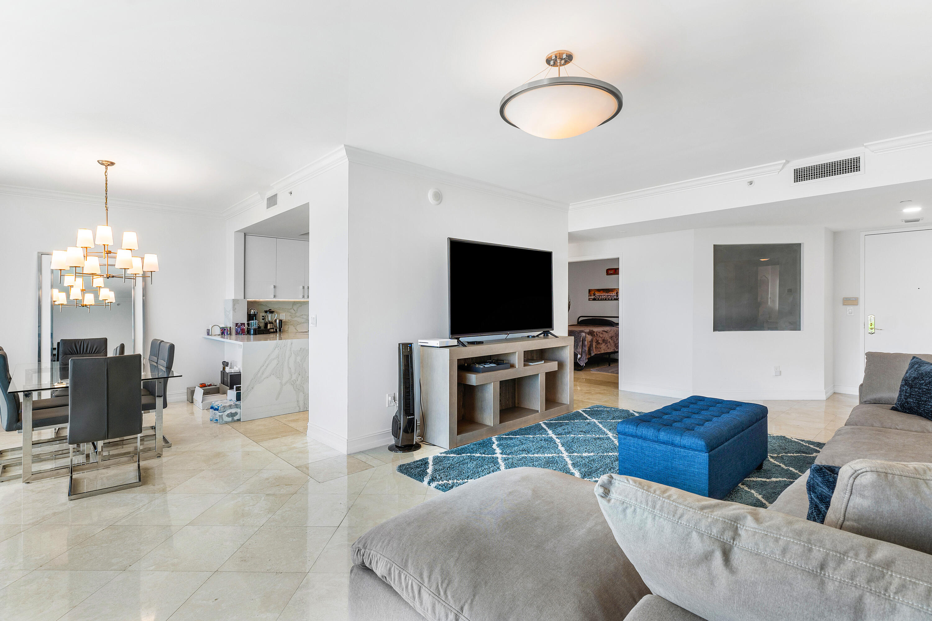 550 SE Mizner Boulevard B-707