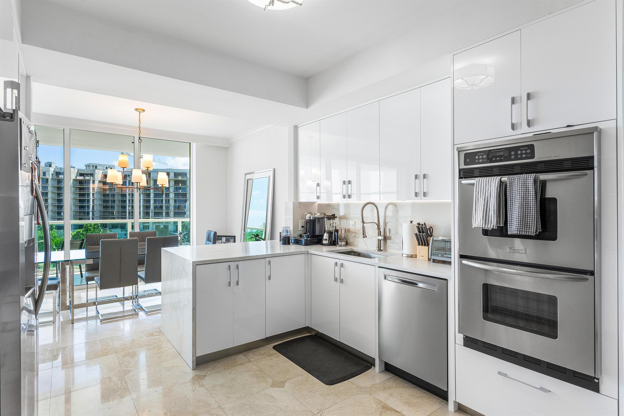 550 SE Mizner Boulevard B-707