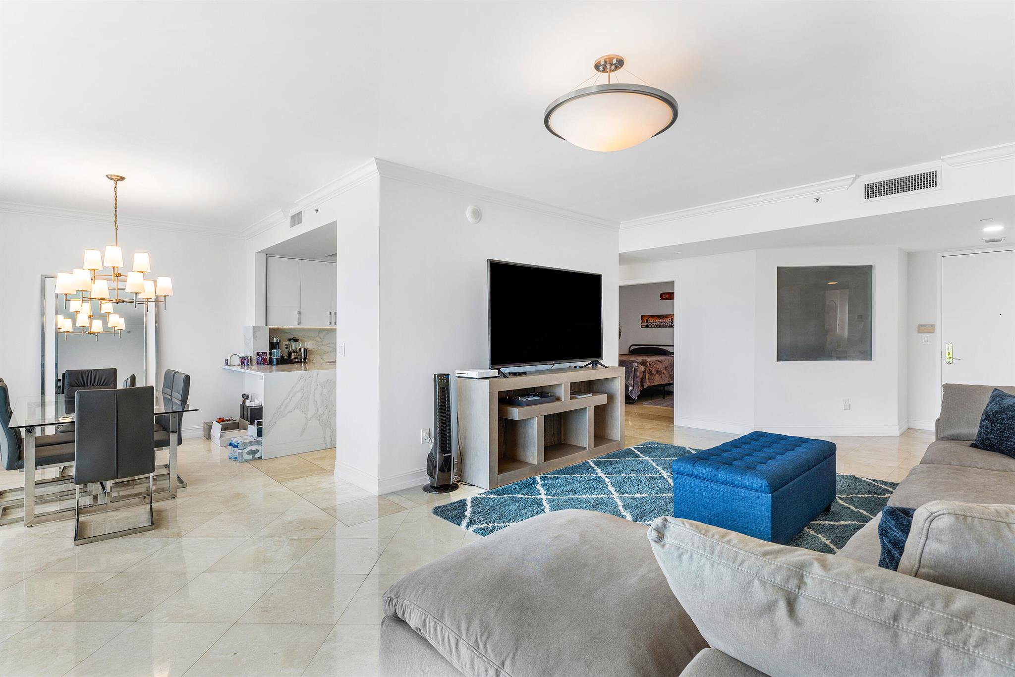 550 SE Mizner Boulevard B-707