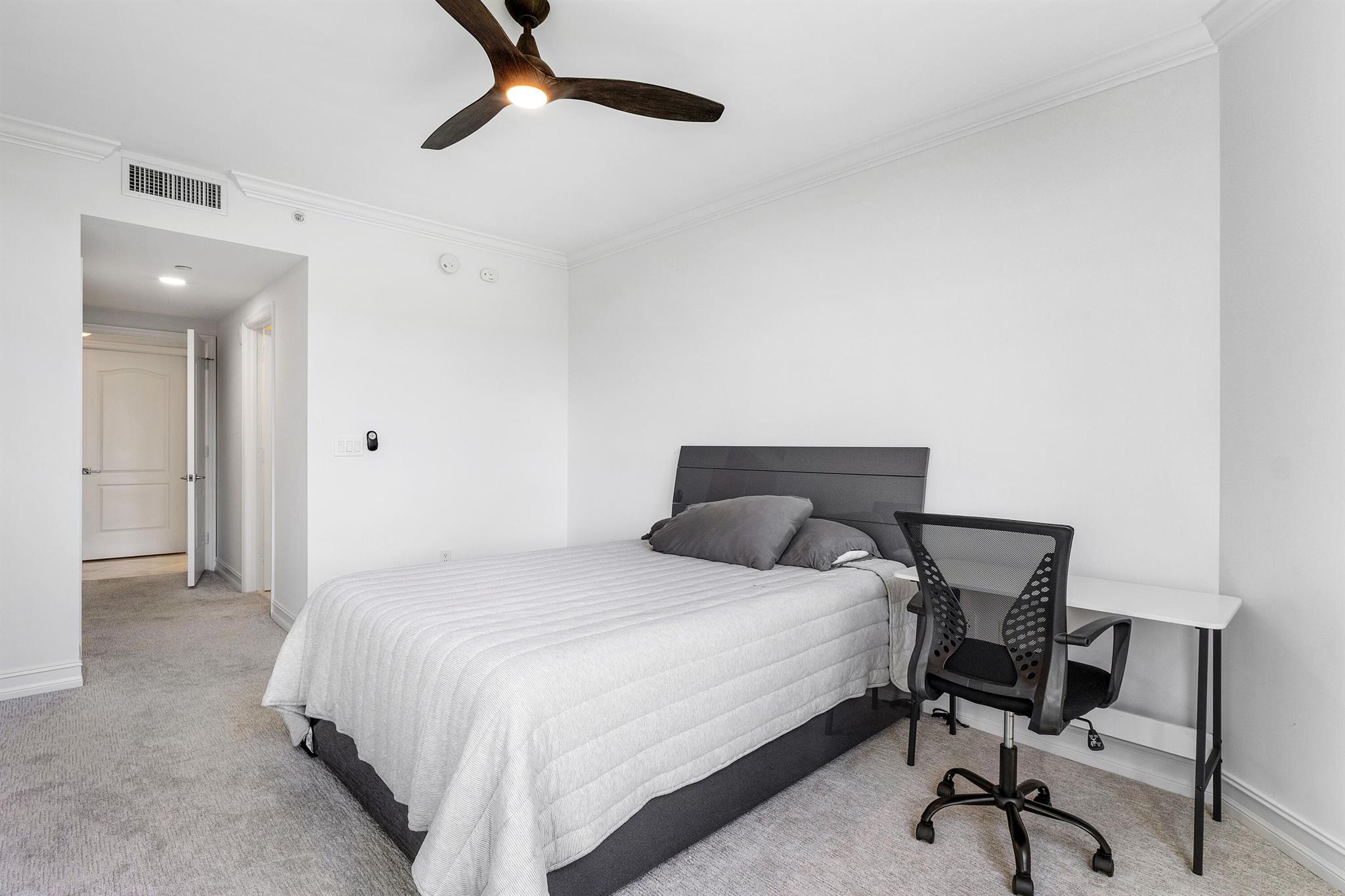 550 SE Mizner Boulevard B-707