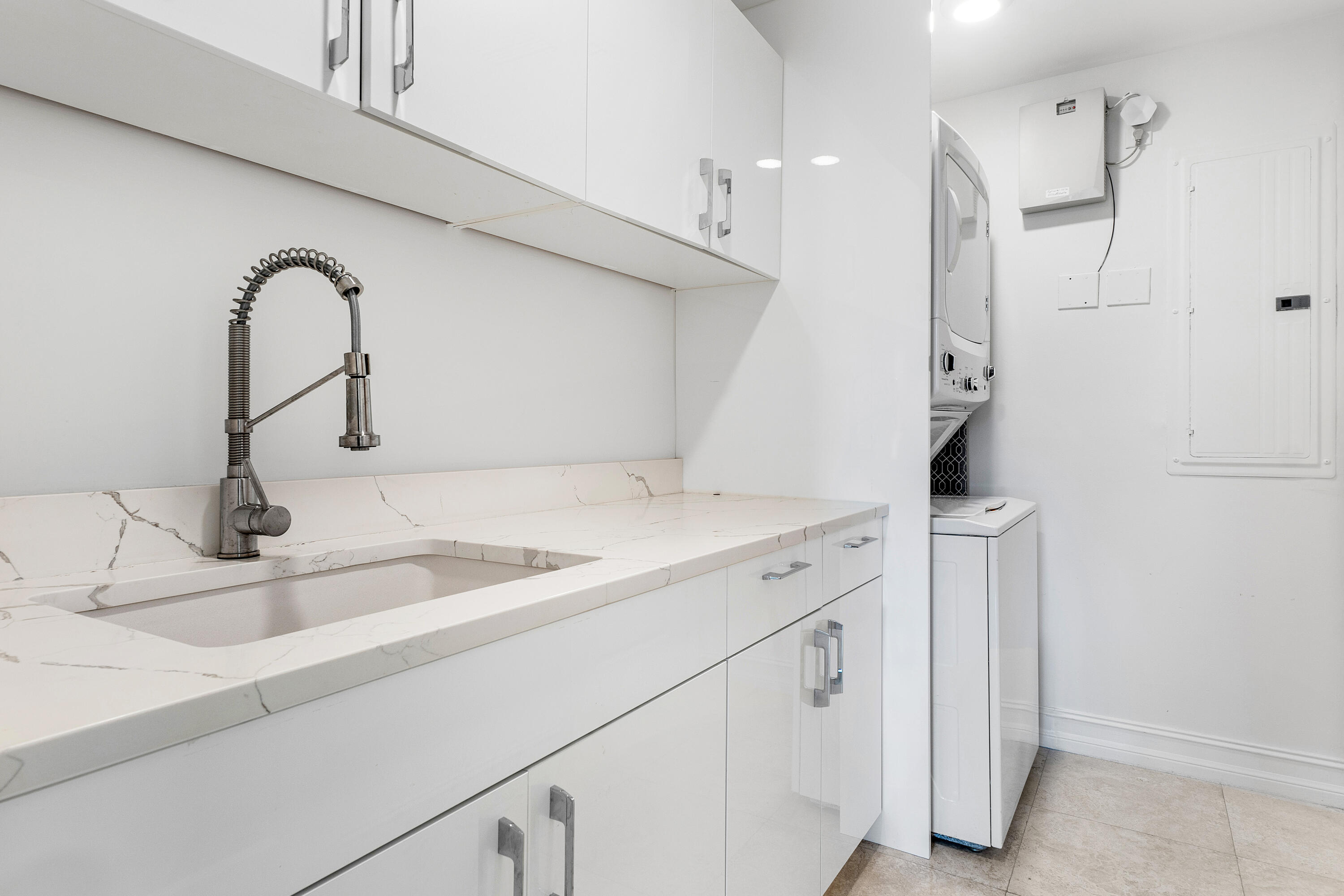 550 SE Mizner Boulevard B-707
