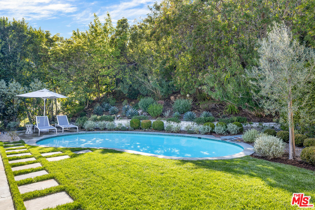 1801 San Ysidro Dr