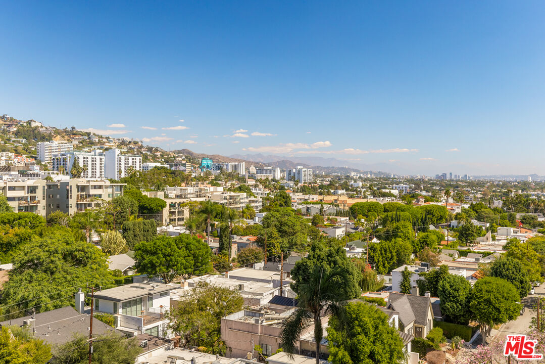 818 N Doheny Dr Unit: 803