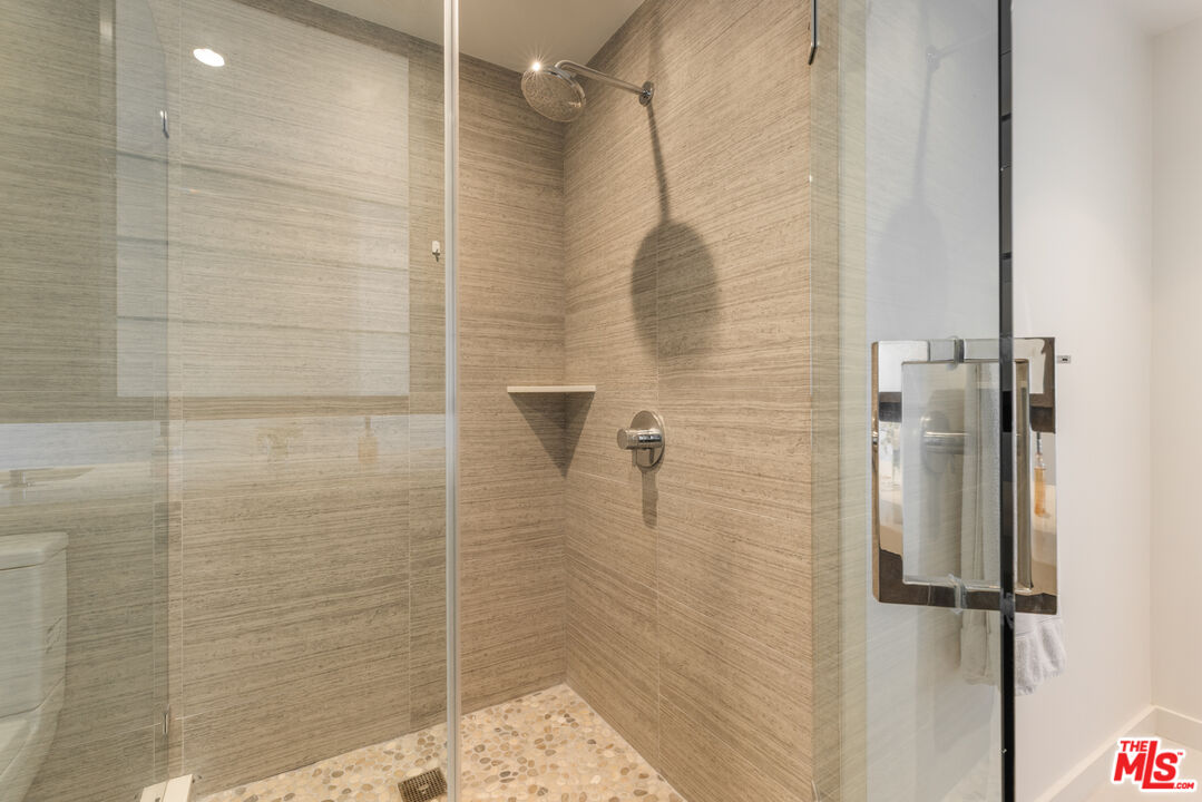 818 N Doheny Dr Unit: 803