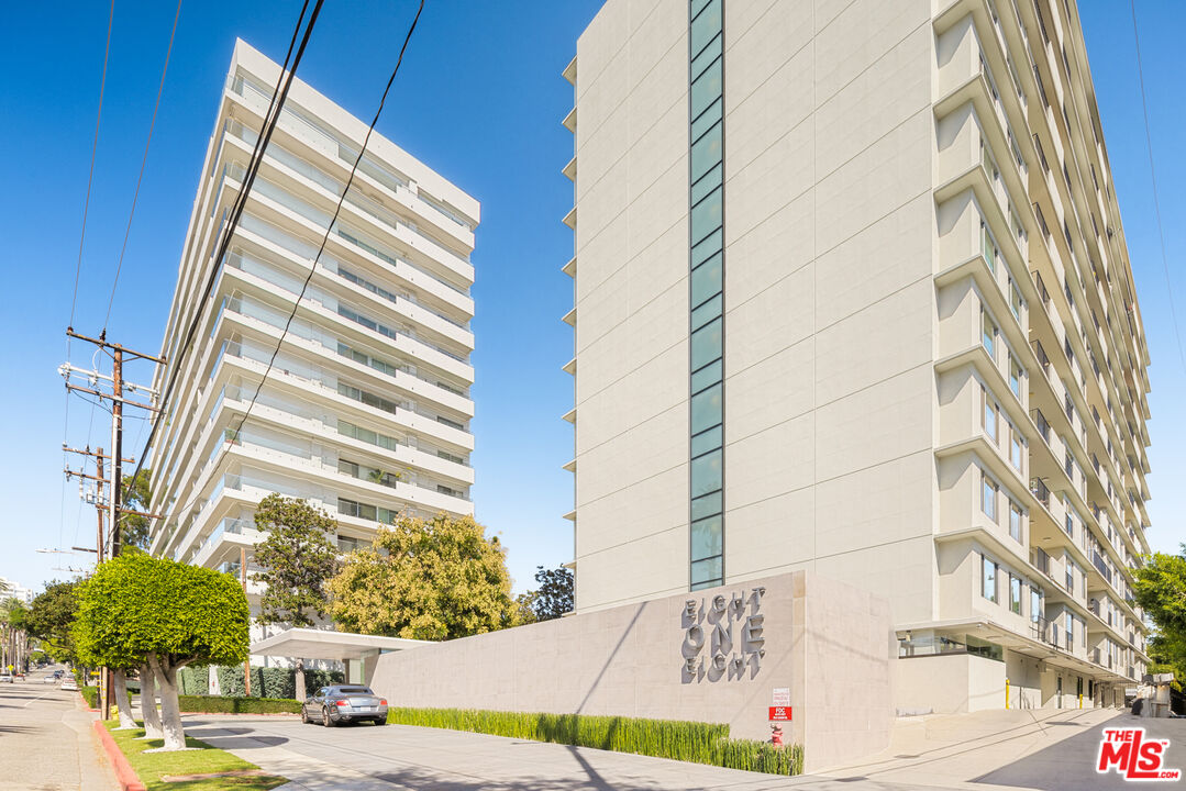 818 N Doheny Dr Unit: 803